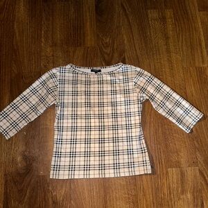 Burberry women’s t shirt size S good condition